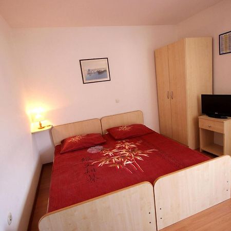 Apartments Ivka Omiš Oda fotoğraf