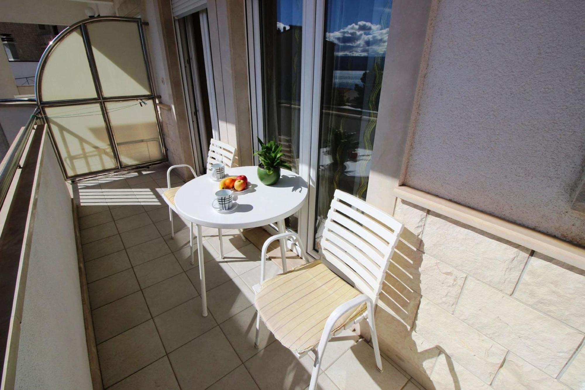 Apartments Ivka Omiš Oda fotoğraf