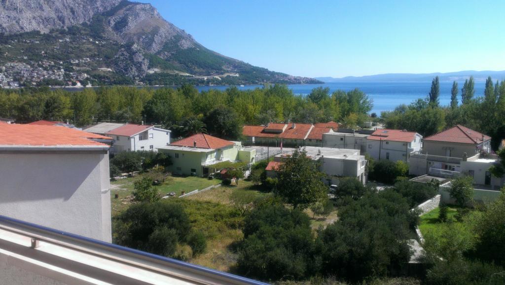 Apartments Ivka Omiš Oda fotoğraf